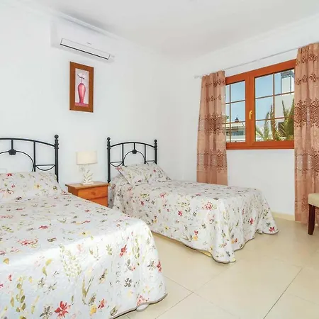 Villa Puerto Del Carmen Sleeps 6 Air Con Wifi *